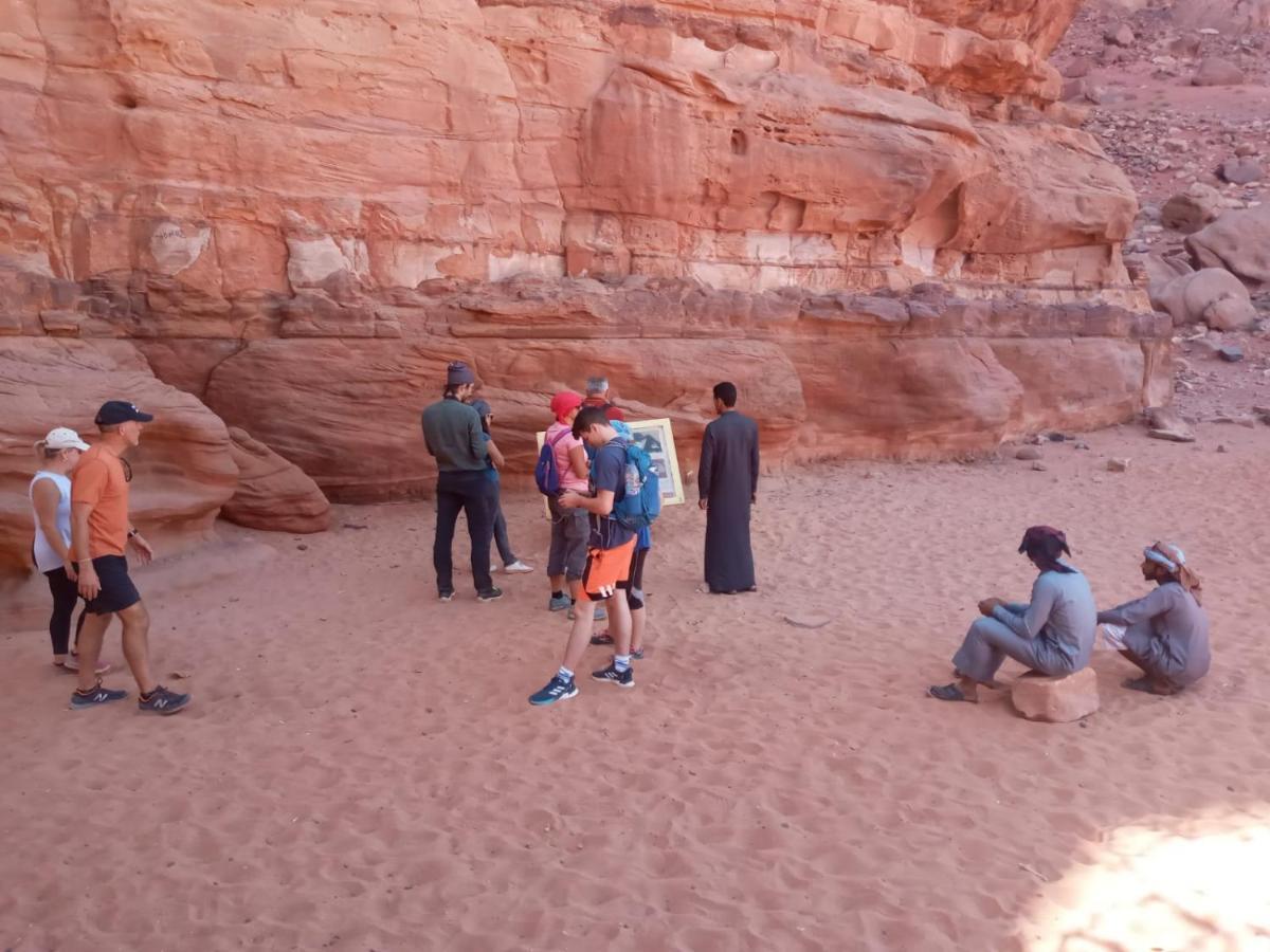 Hotel Bedouin Future Camp Wadi Rum Esterno foto