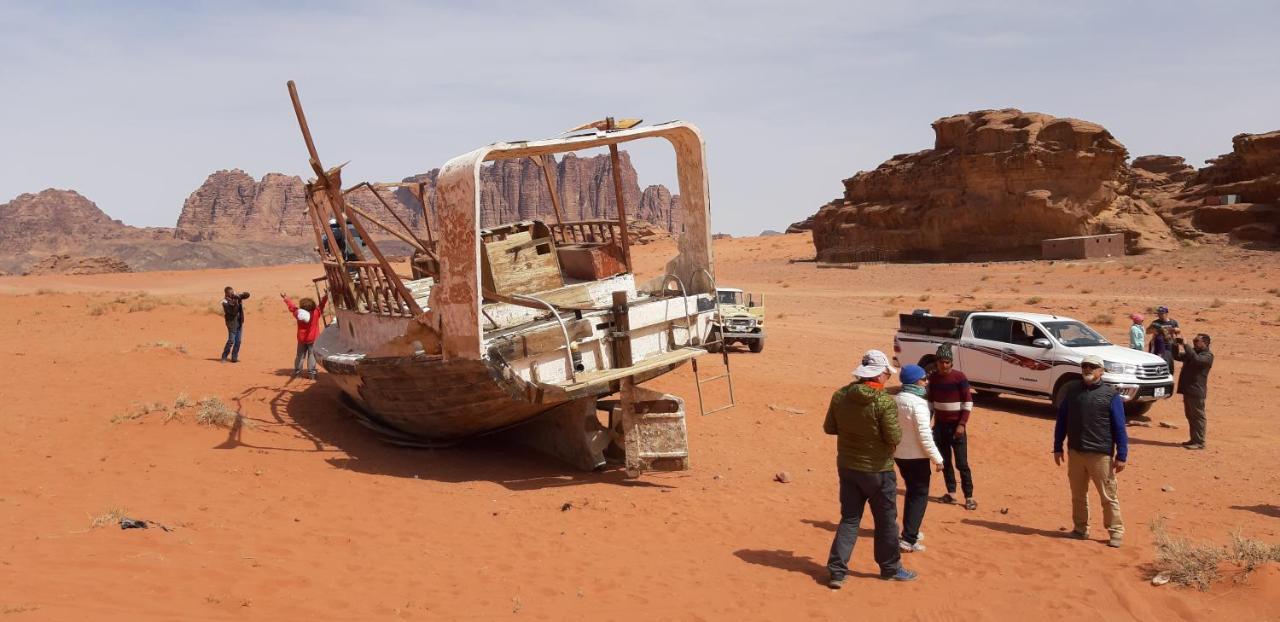 Hotel Bedouin Future Camp Wadi Rum Esterno foto