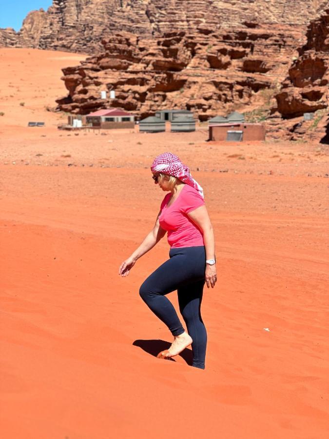 Hotel Bedouin Future Camp Wadi Rum Esterno foto