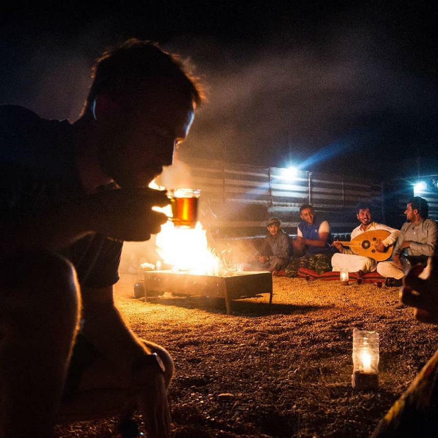 Hotel Bedouin Future Camp Wadi Rum Esterno foto